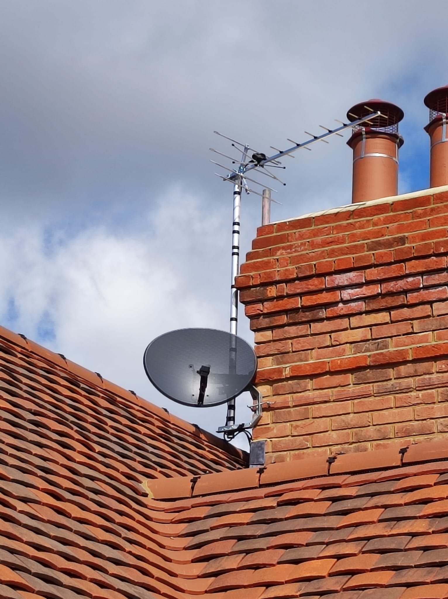 Satellite Dish and Digital Aerial installation in Leighton Buzzard by Robson Aerial Services