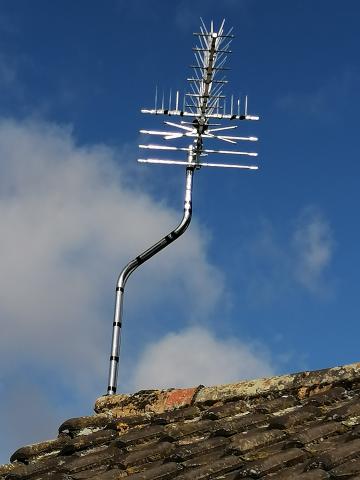 New Digital Aerial Installed In Redbourn(St Albans) with bird spikes to prevent bird messing on window below